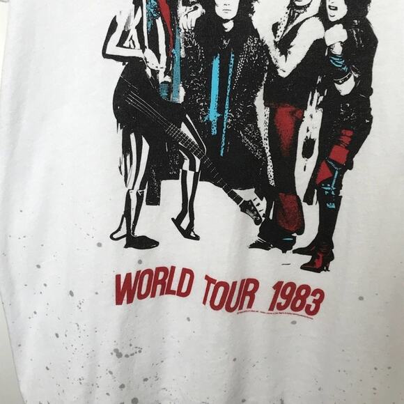 Chaser NWT Motley Crue World Tour 1983 Graphic Concert Tee - Picture 7 of 8